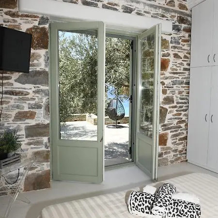 Villa Sun Senses Front With Private Ayía Marína